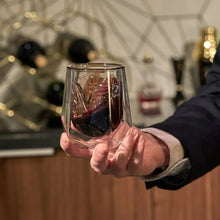 Lade das Bild in den Galerie-Viewer, Alchemi Aerating Wine Tasting Glass Viski TRUE
