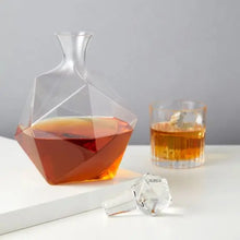 Cargar imagen en el visor de la galería, Faceted Crystal Liquor Decanter by Viski® Shefu choice
