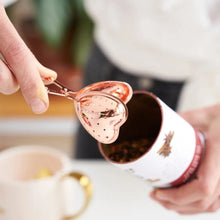 Lade das Bild in den Galerie-Viewer, Rose Gold Heart Tea Infuser by Pinky Up Pinky Up
