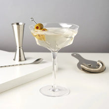 Carregar imagem no visualizador da galeria, Seneca Faceted Crystal Martini Glasses by Viski Viski
